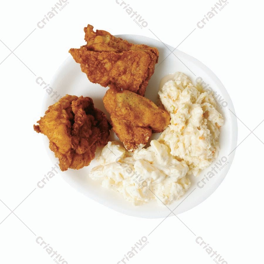 Frango frito com salada de batata e repolho
