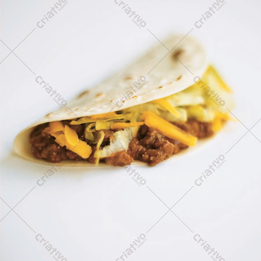 Taco de carne moída com queijo e alface