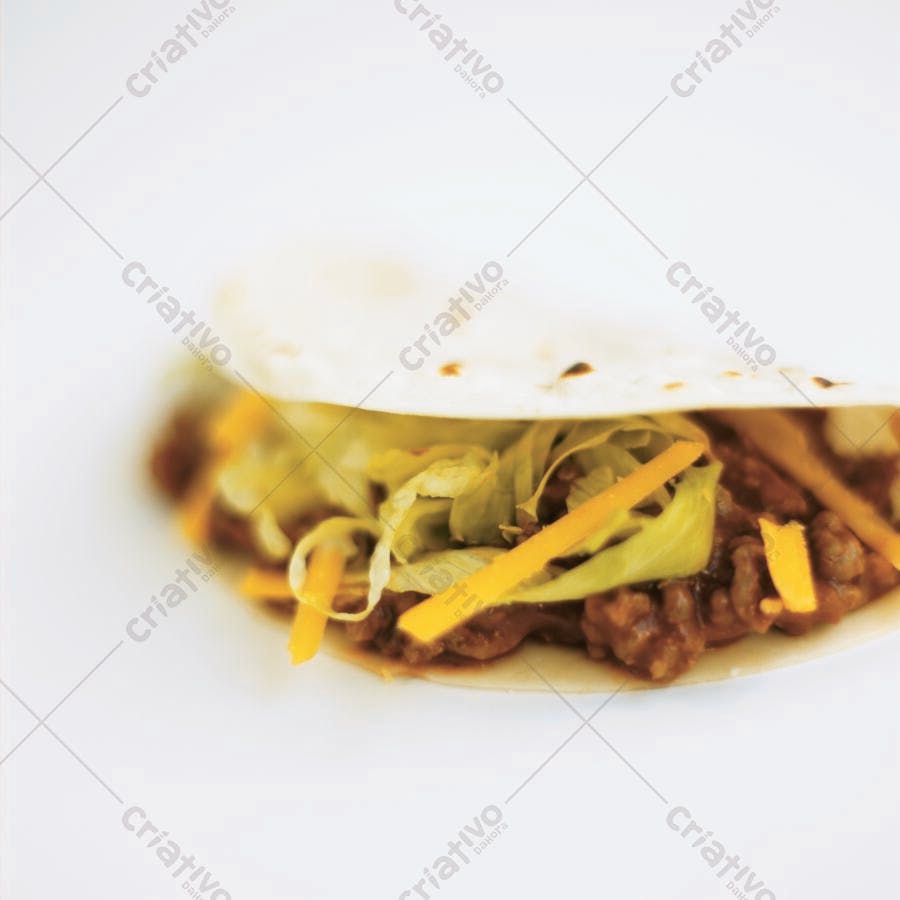 Taco com carne moída alface e queijo
