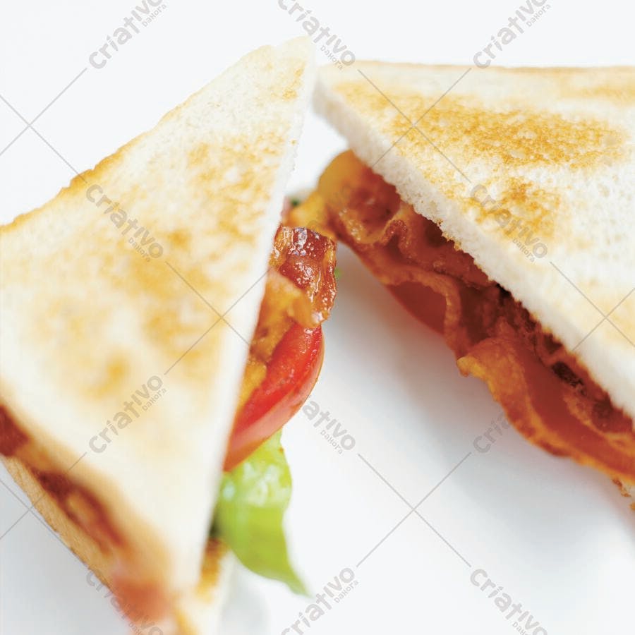 Sanduíche de bacon tomate e alface