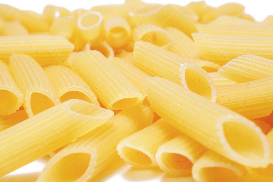 Penne: Massa italiana seca amarela