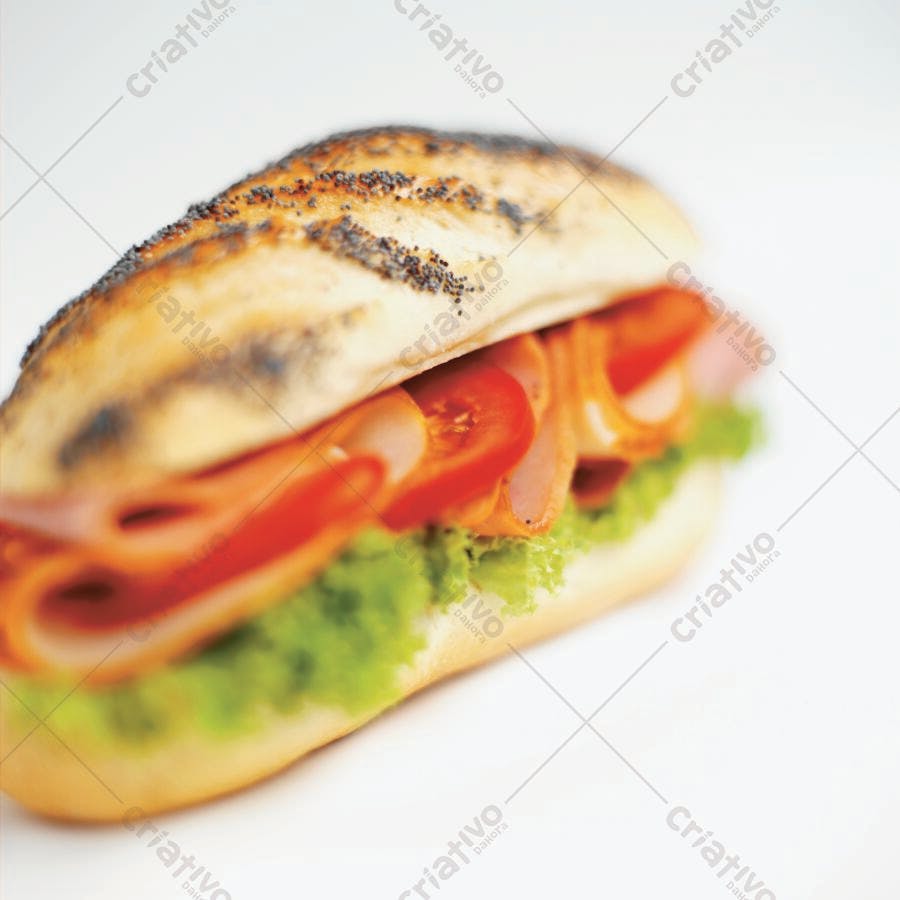 Sanduíche de presunto e tomate em pão com sementes