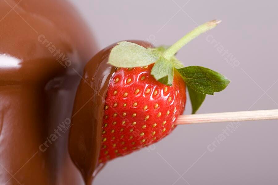 Morango banhado em chocolate