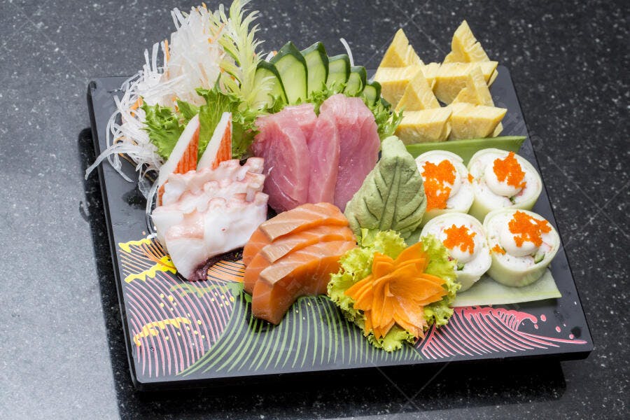 Prato de Sushi com Salmão e Atum