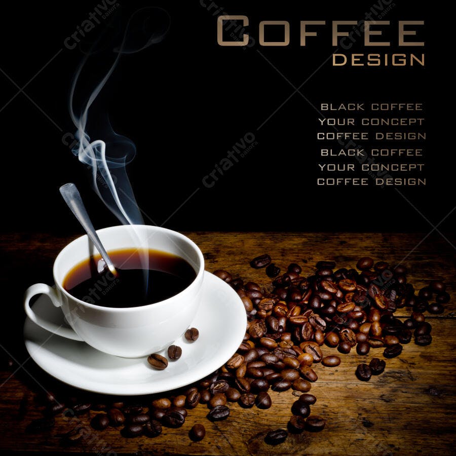 Café quente em xícara branca com grãos