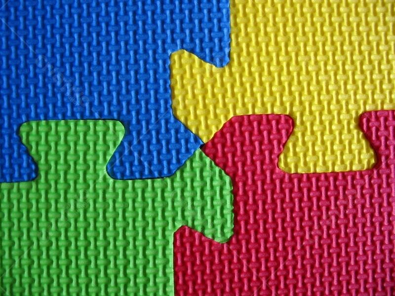 Quebra-cabeça infantil cores vibrantes