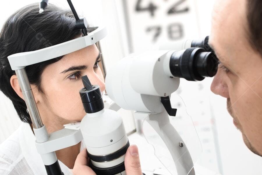 Exame Oftalmológico com Oftalmologista