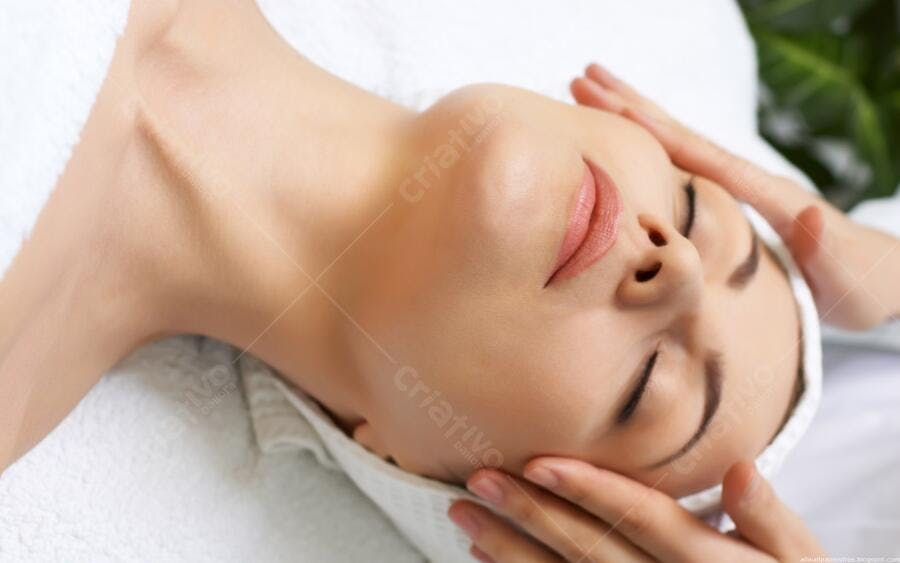 Massagem Facial Relaxante em Spa