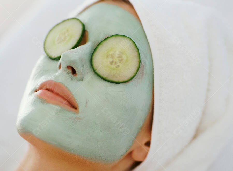 Máscara facial com pepino relaxante