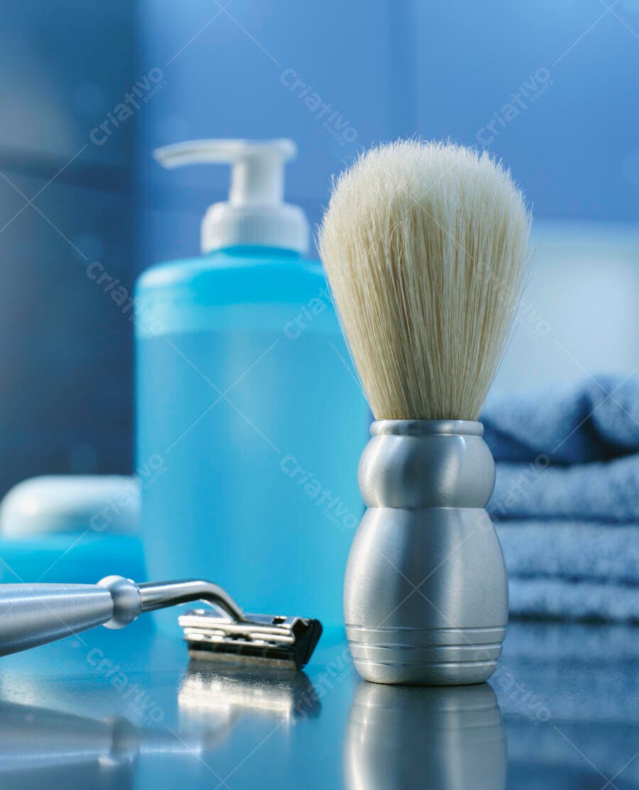Kit de barbear elegante azul e prata