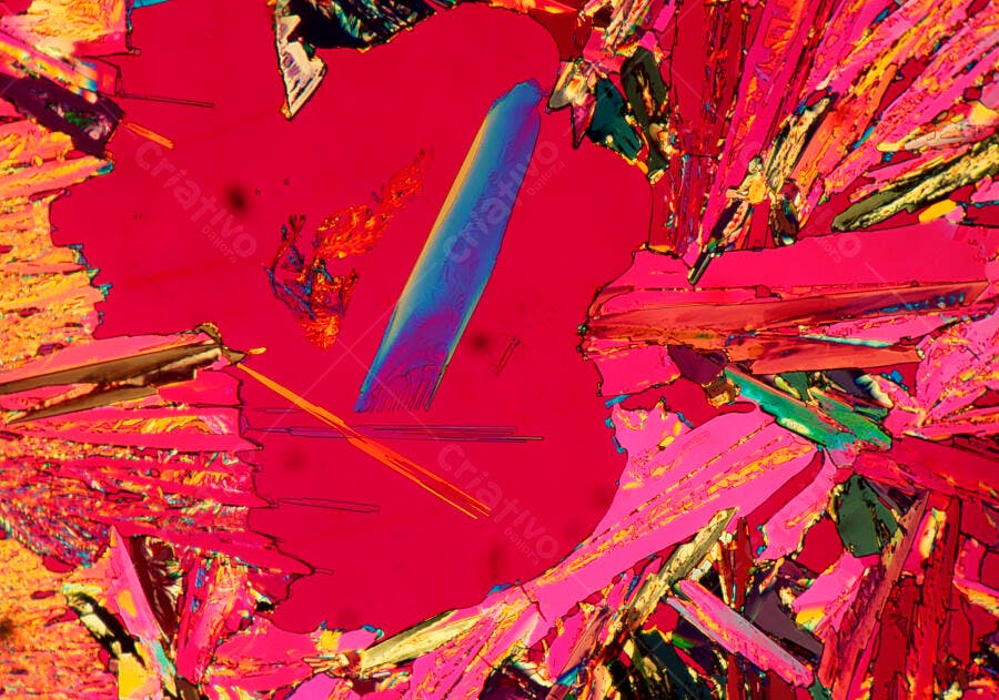 Cristais microscópicos vibrantes em tons rosa e azul