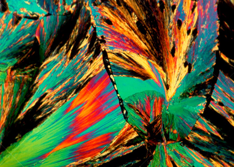 Cristais coloridos microscópicos