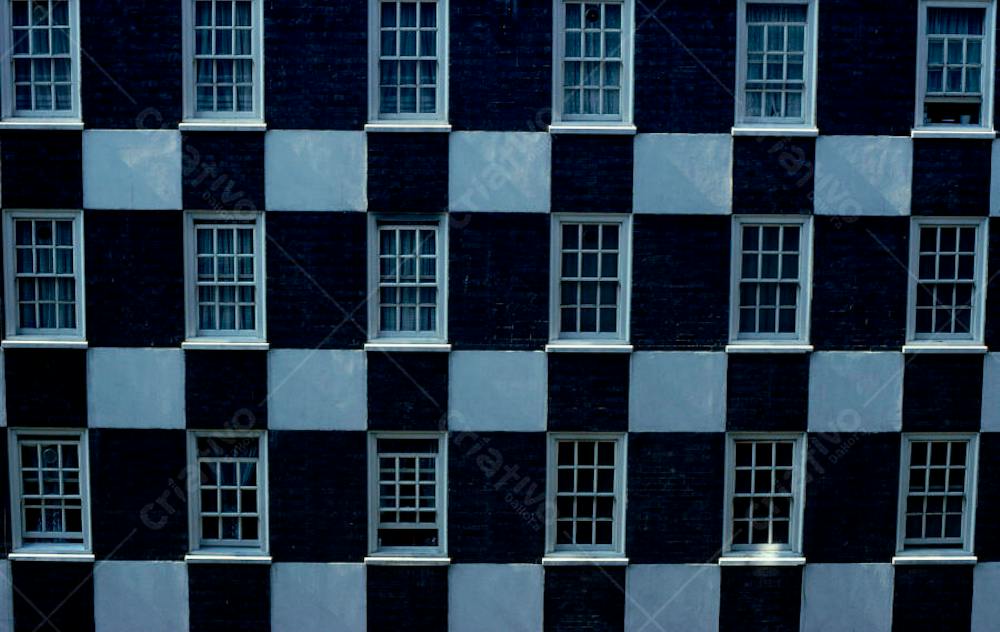 Black and white checkered building facade | Fotos Premium [download]