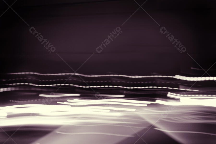 Luzes noturnas em movimento borrado
