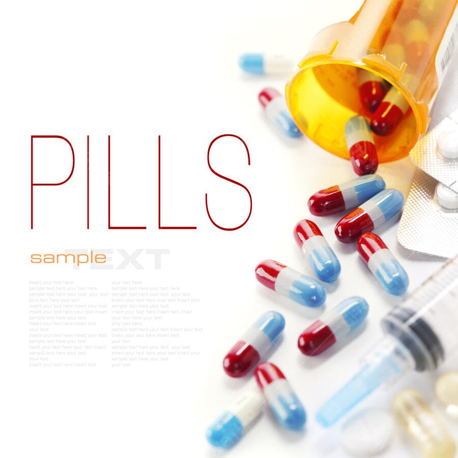 Cápsulas e Seringa Medica - Saúde