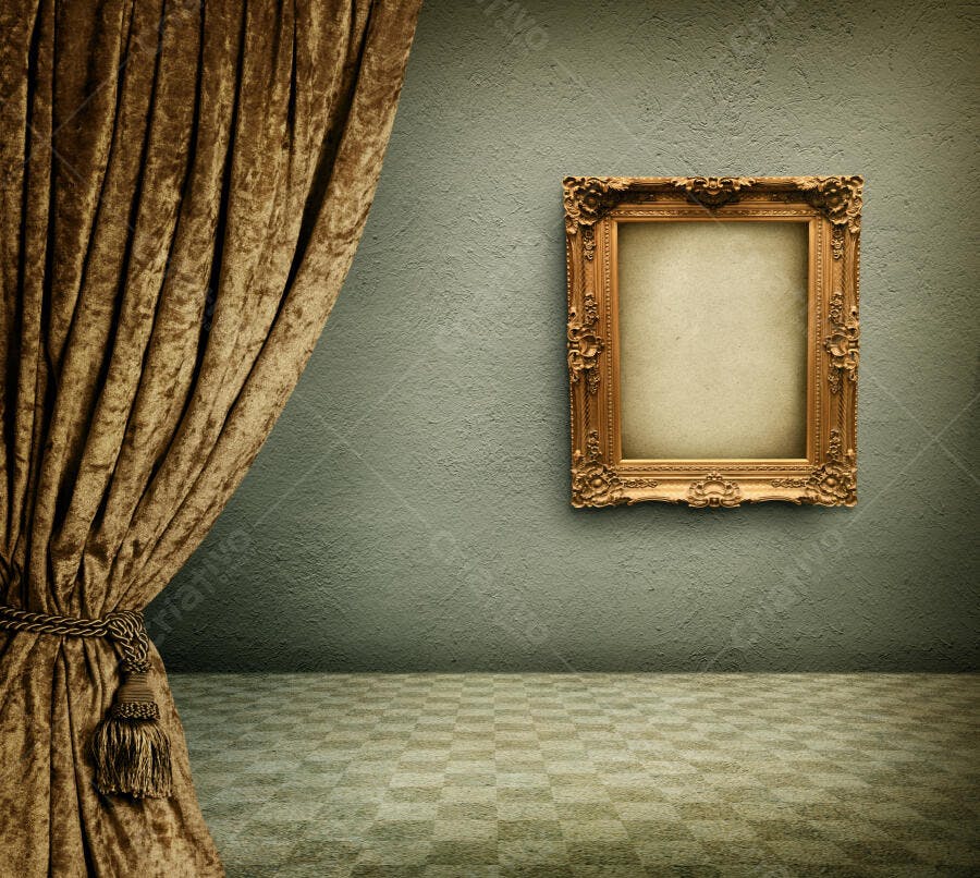 Moldura dourada em ambiente vintage