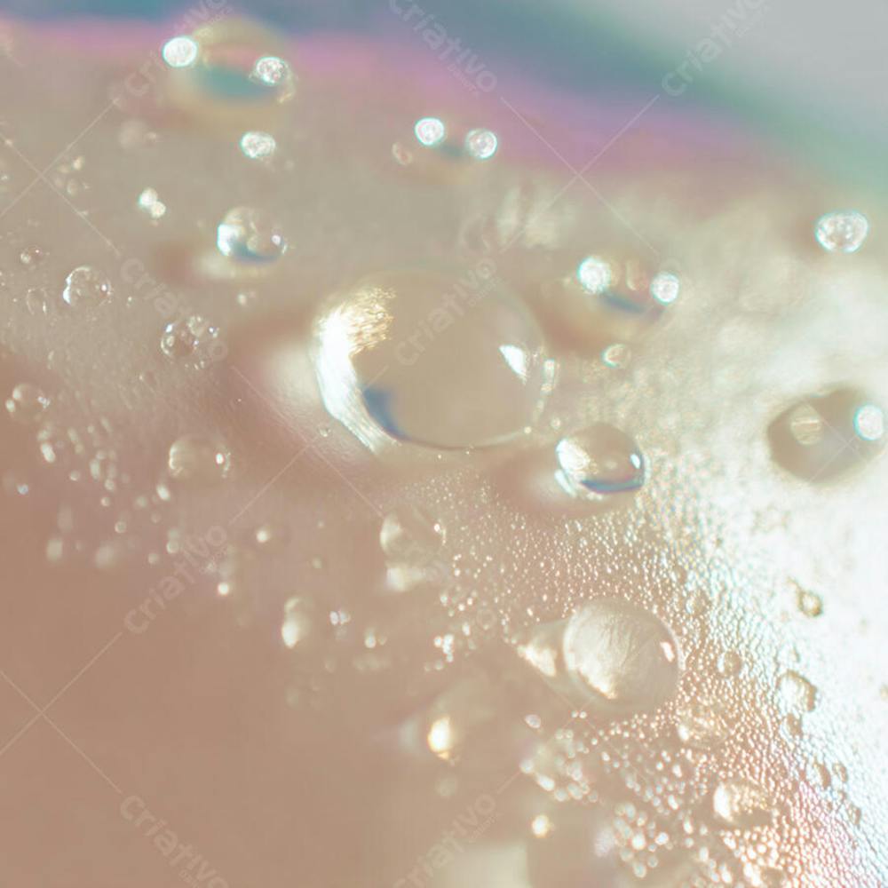 Textura suave com brilho natural, inspirada em pele hidratada e saudável, ideal para produtos de skincare 