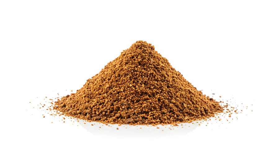 Café instantâneo em pó marrom