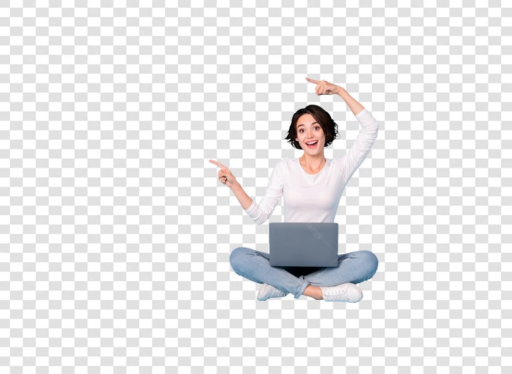 Mulher sentada com laptop apontando para o lado
