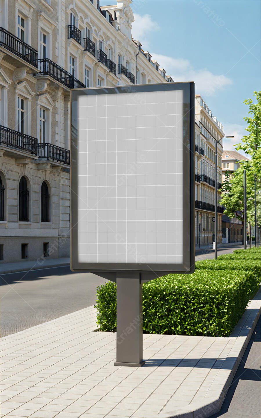Mockup de Outdoor em Rua Urbana com Prédios Clássicos