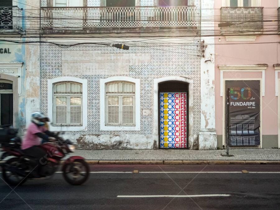 Mockup Porta Cidade Antiga PSD Editável