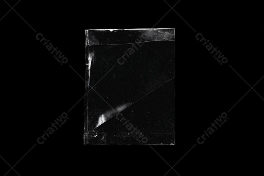 Overlay de plástico sobre fundo escuro