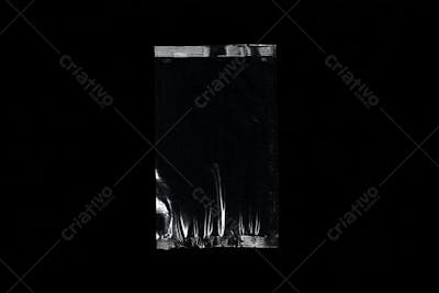Overlay de plástico sobre fundo escuro