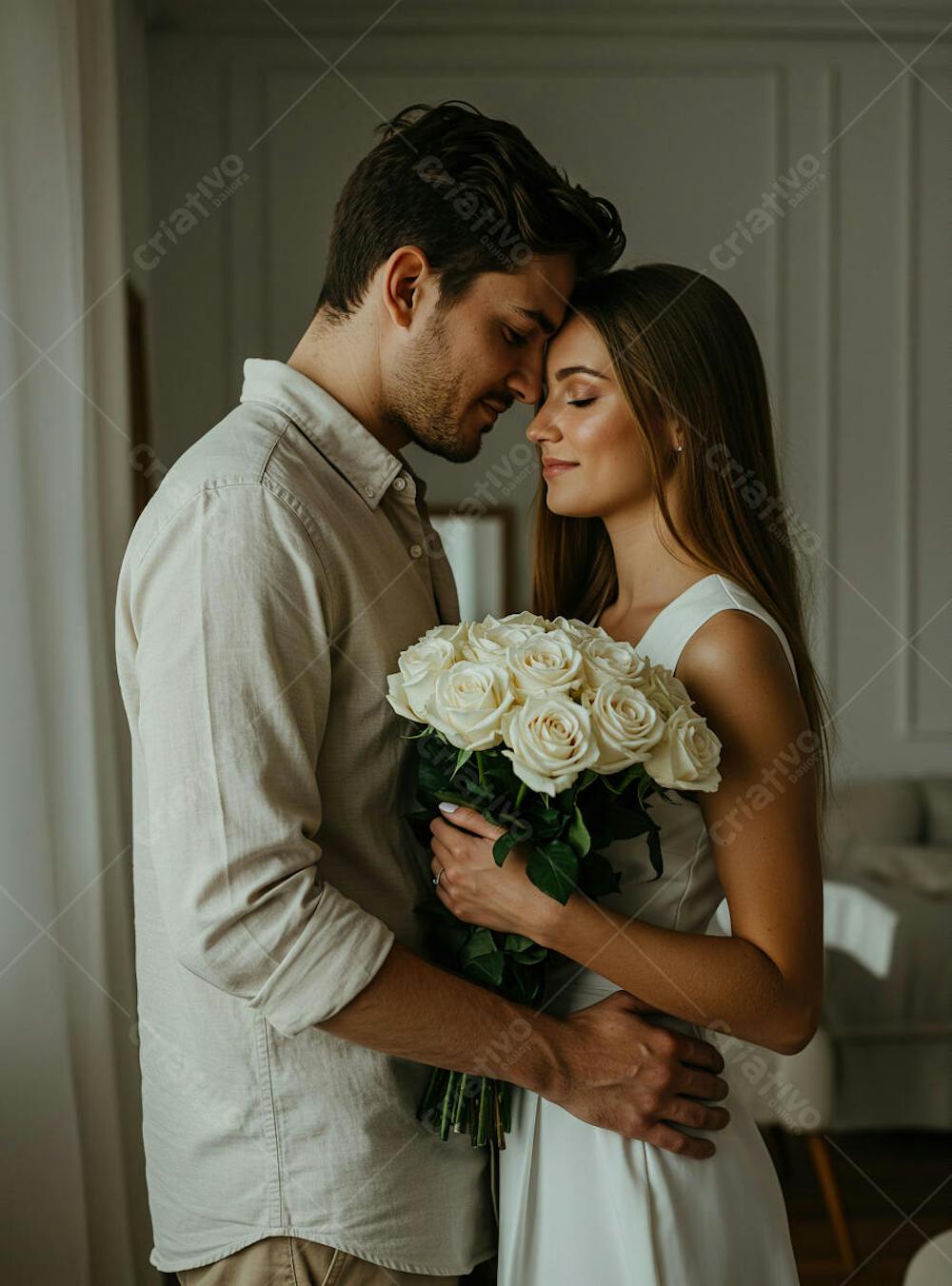 Casal Romantico Segura Buquê de Rosas