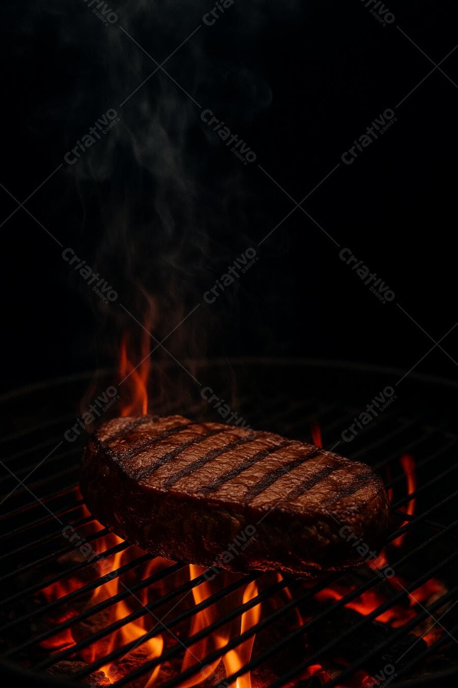 Bife grelhado na brasa fogo intenso