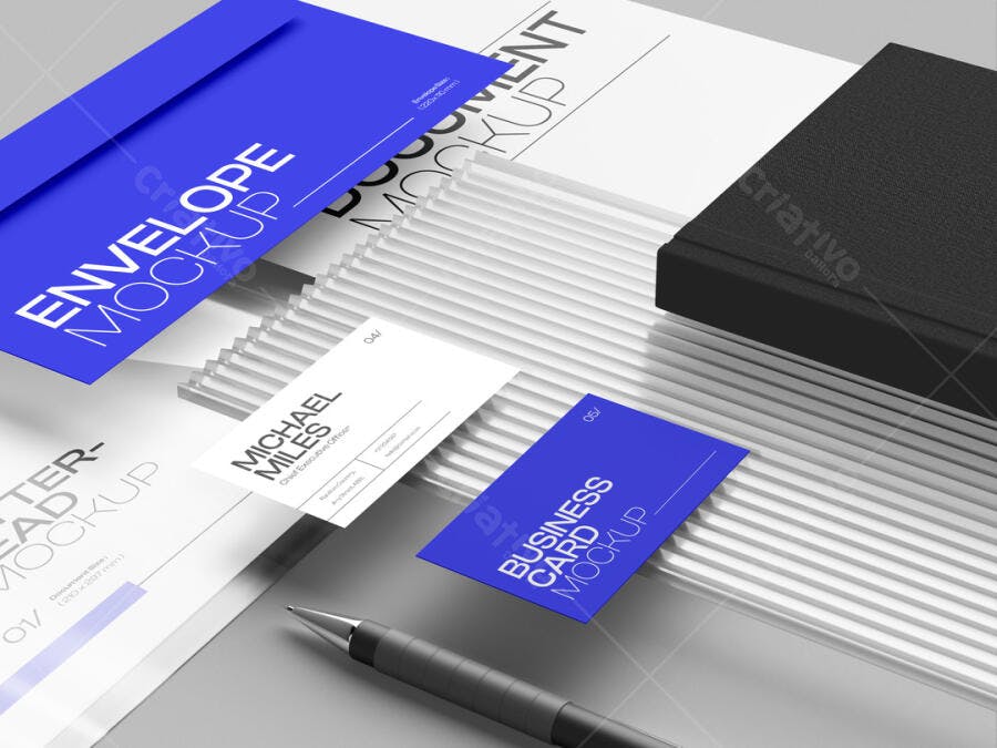 Mockup Minimalista: Envelope, Cartão e Livro Azul e Preto