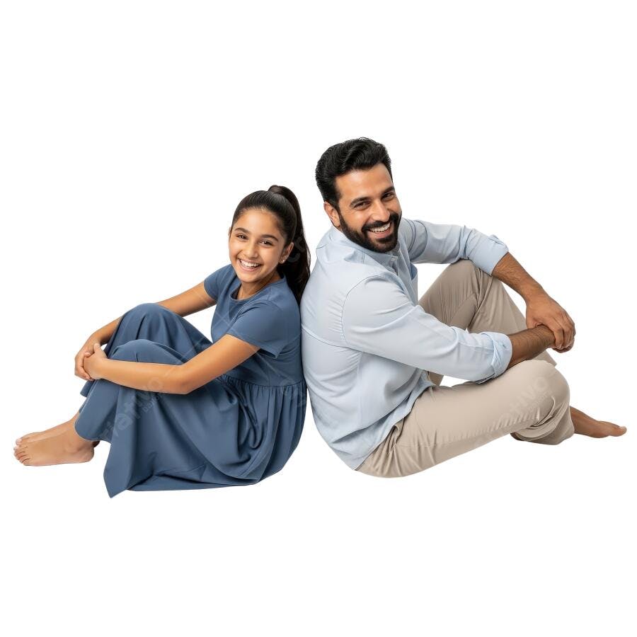 Pai e filha sorrindo juntos no chão