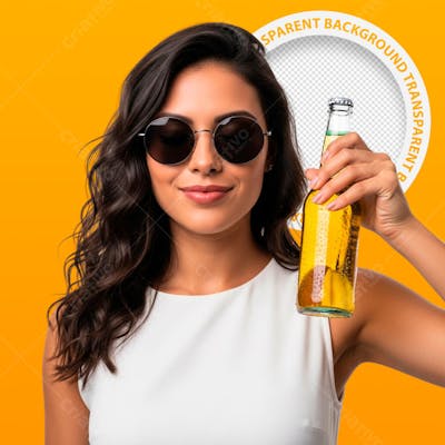 Mulher segurando cerveja sorrindo - png
