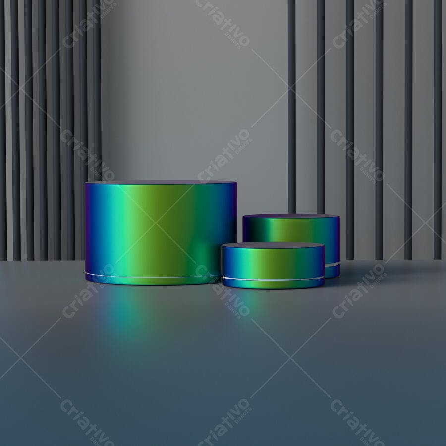Três plataformas iridescentes em fundo cinza