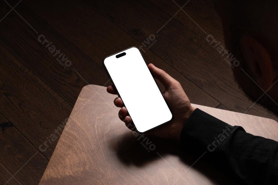Mockup de Smartphone em Mão PSD Editável