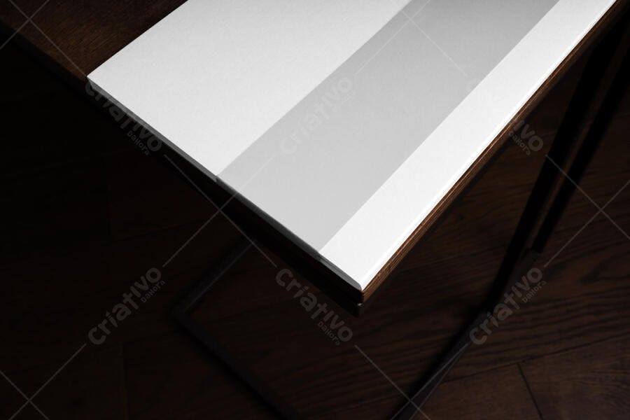 Brochura Tri-Fold Minimalista PSD Editável