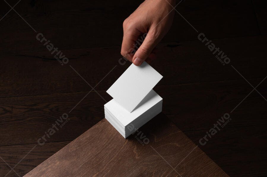 Cartão de Visita Minimalista PSD Editável