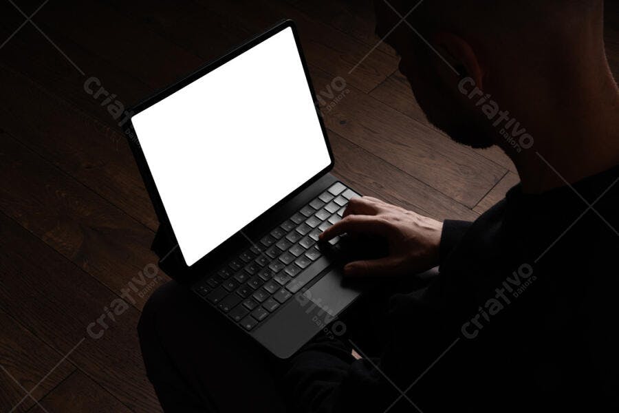 Mockup Tablet com Teclado PSD Editável