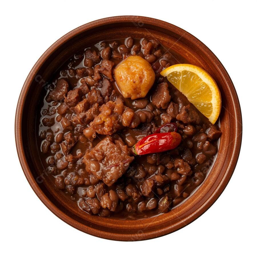 Feijoada Brasileira em Tigela de Cerâmica