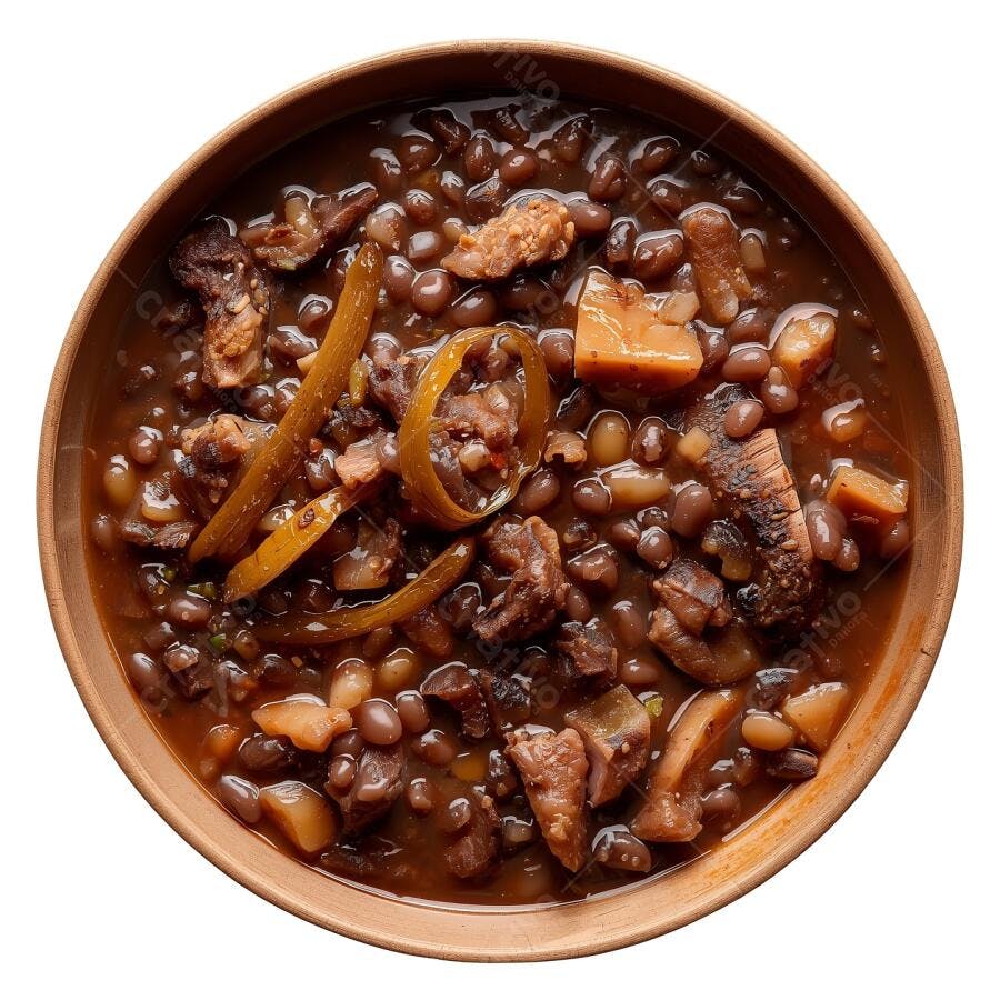 Feijoada em tigela de madeira escura