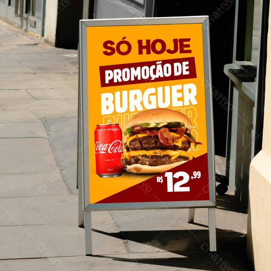 Mockup Realista de Cavalete A-frame para Promoção de Hamburguer em Rua Urbana