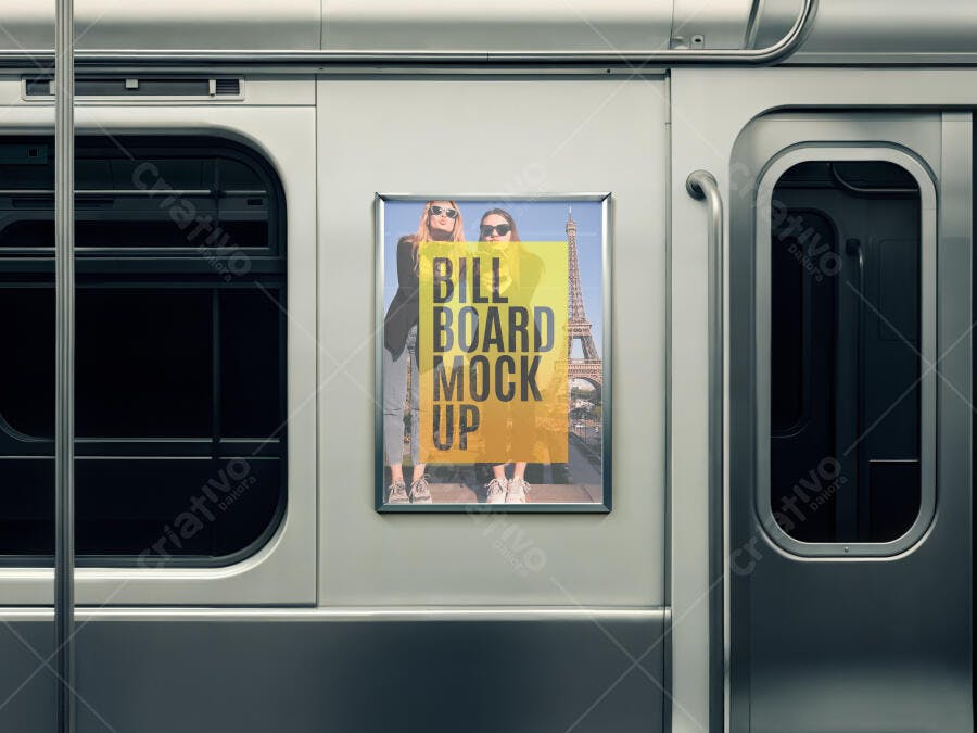 Mockup de Outdoor em Trem: Modelo Realista para Propaganda