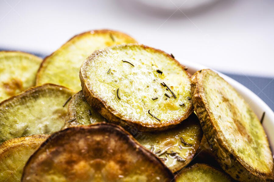 Batata doce assada com alecrim prato saudável e saboroso