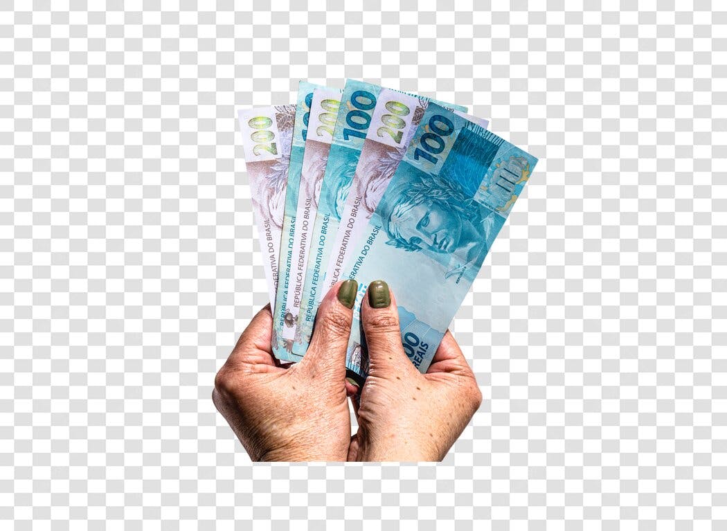 Imagem de Mãos Segurando Notas de Reais Brasileiros PNG com fundo transparente