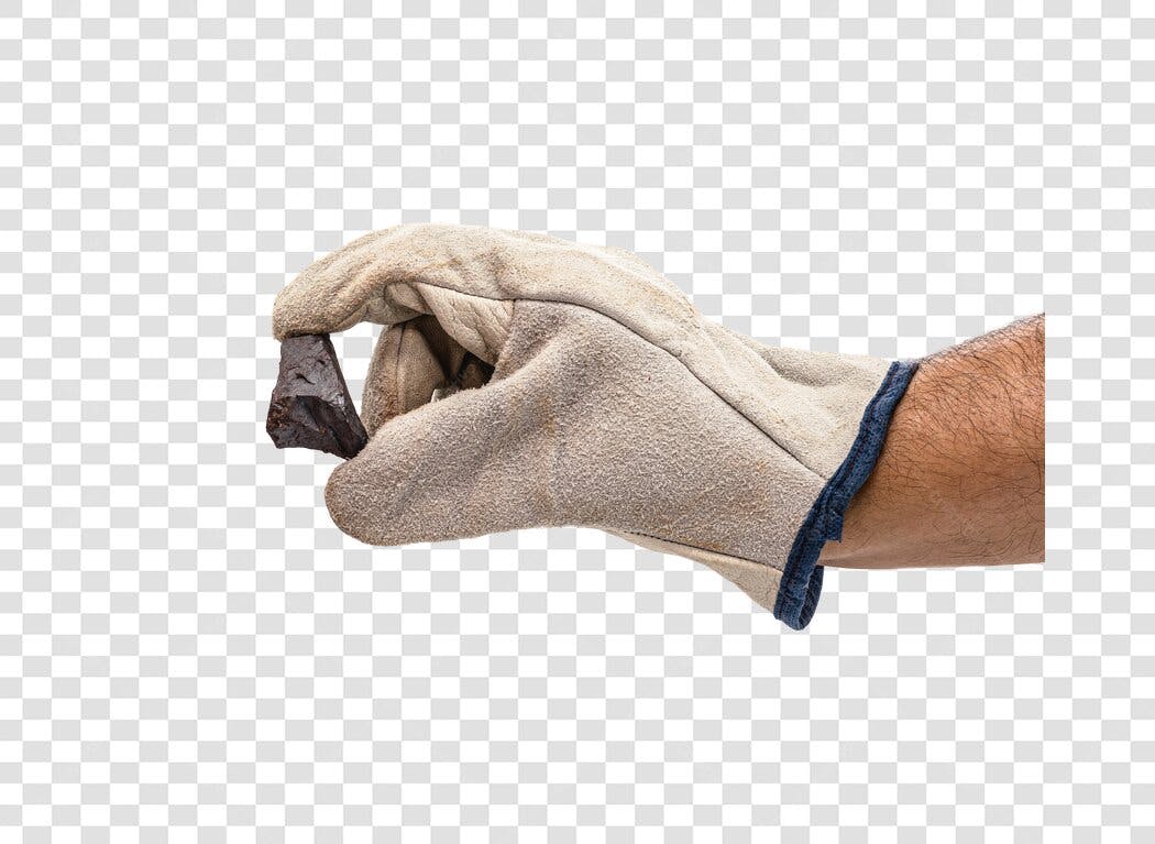 Elemento gráfico Mão em luva bege segurando carvão mineral PNG com fundo transparente