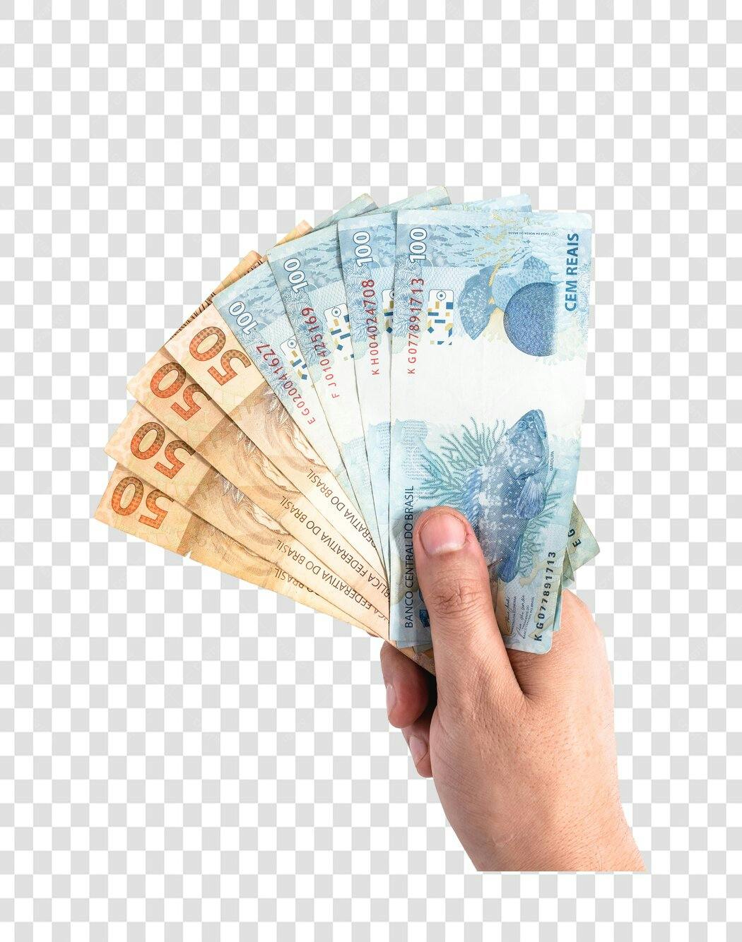 Finanças Mão de pele clara segurando notas de 50 e 100 Reais PNG com fundo transparente