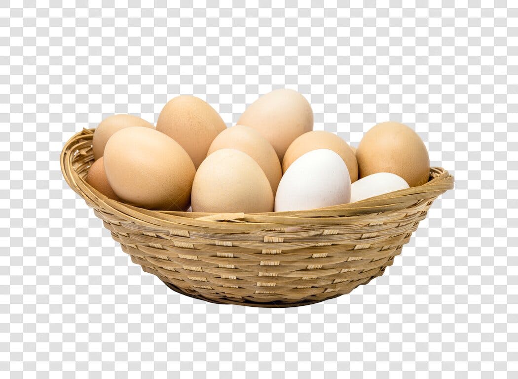 Alimento para Receitas Cesta de Ovos Brancos e Marrons PNG com fundo transparente