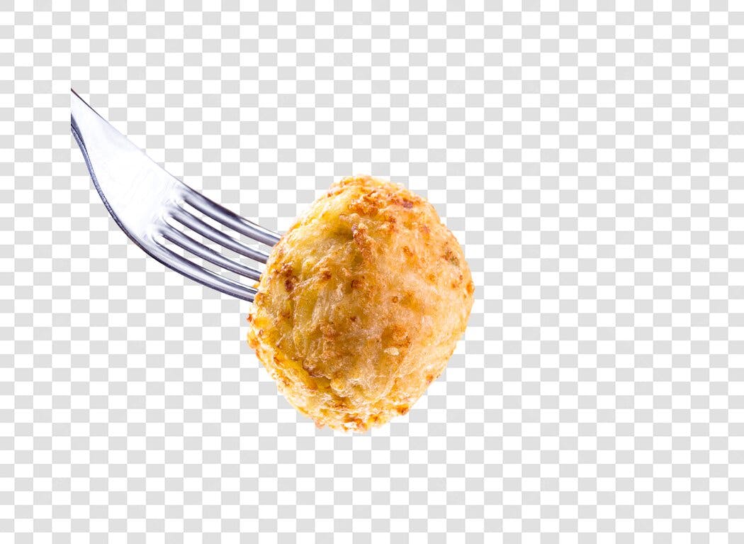 Imagem para cardápio Coxinha de frango frita com garfo PNG com fundo transparente