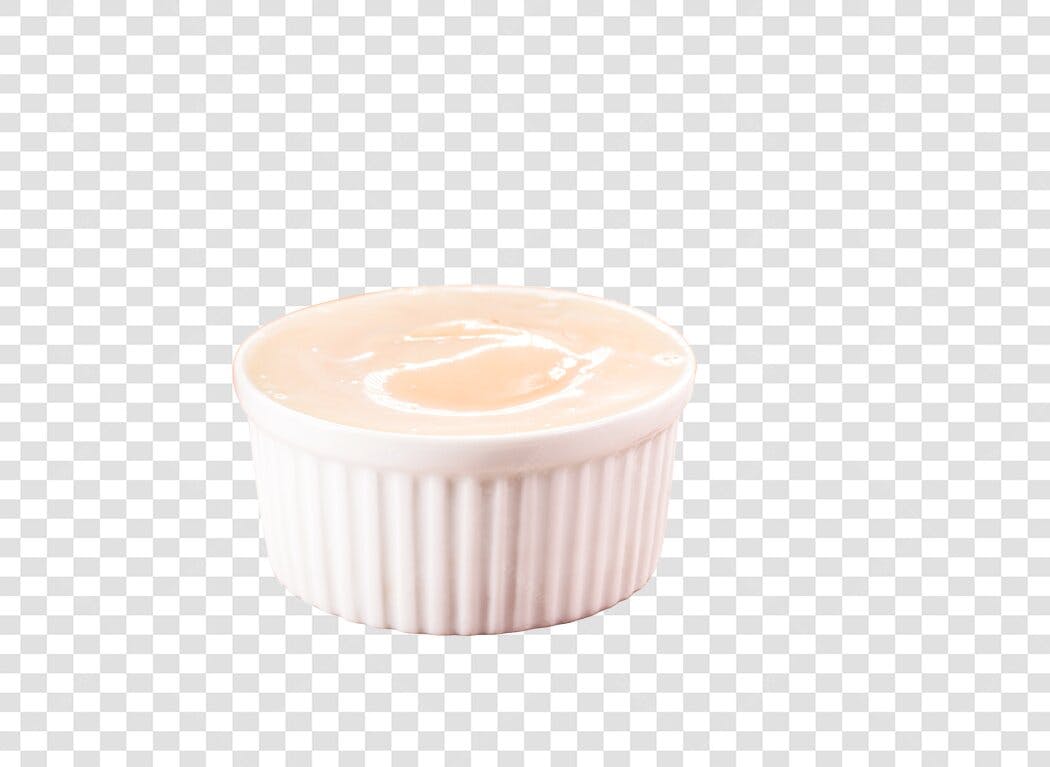 Molho cremoso em ramekin branco para design de menu PNG com fundo transparente