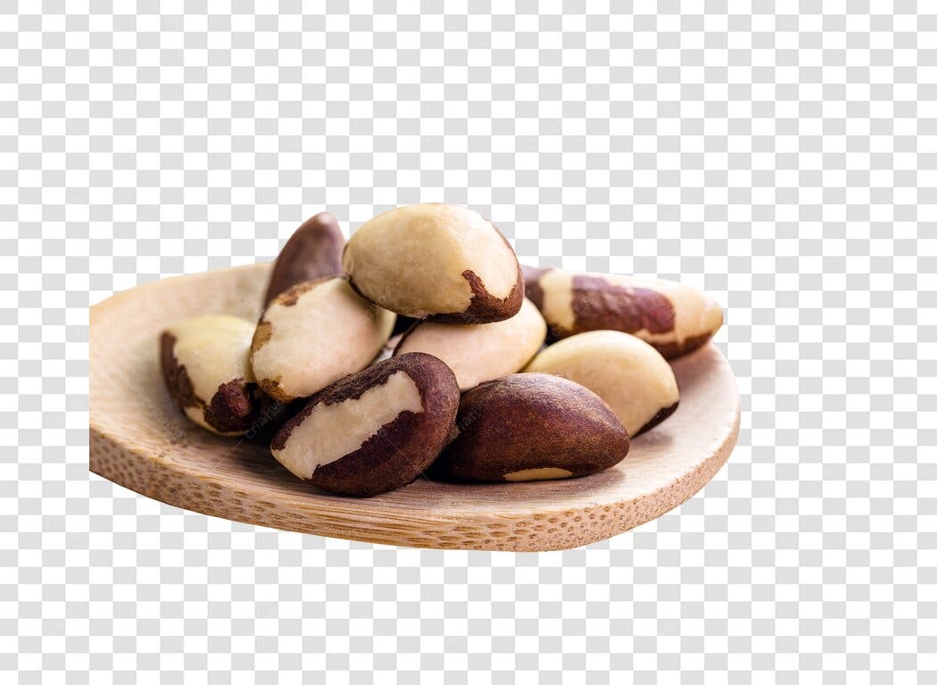 Alimento Castanhas-do-Pará na Colher PNG com Fundo Transparente