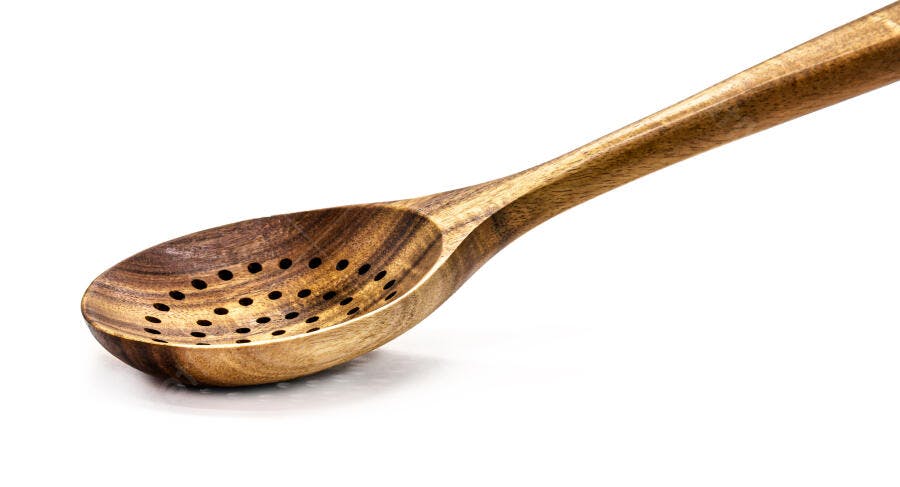 Escumadeira de madeira rústica utensílio de cozinha marrom natural